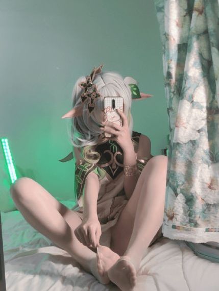 欧美穿搭无bra_HD全集免费观看